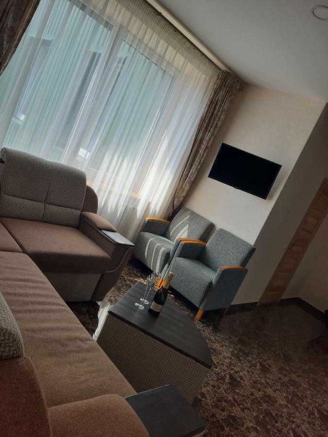 Arka Hotell Mažeikiai Eksteriør bilde