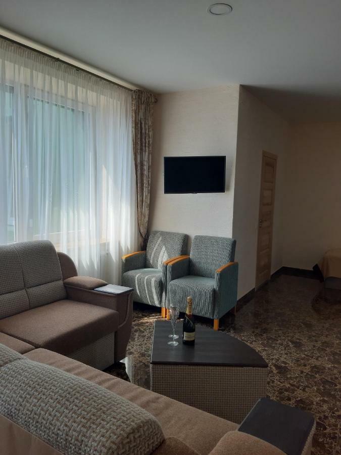 Arka Hotell Mažeikiai Eksteriør bilde