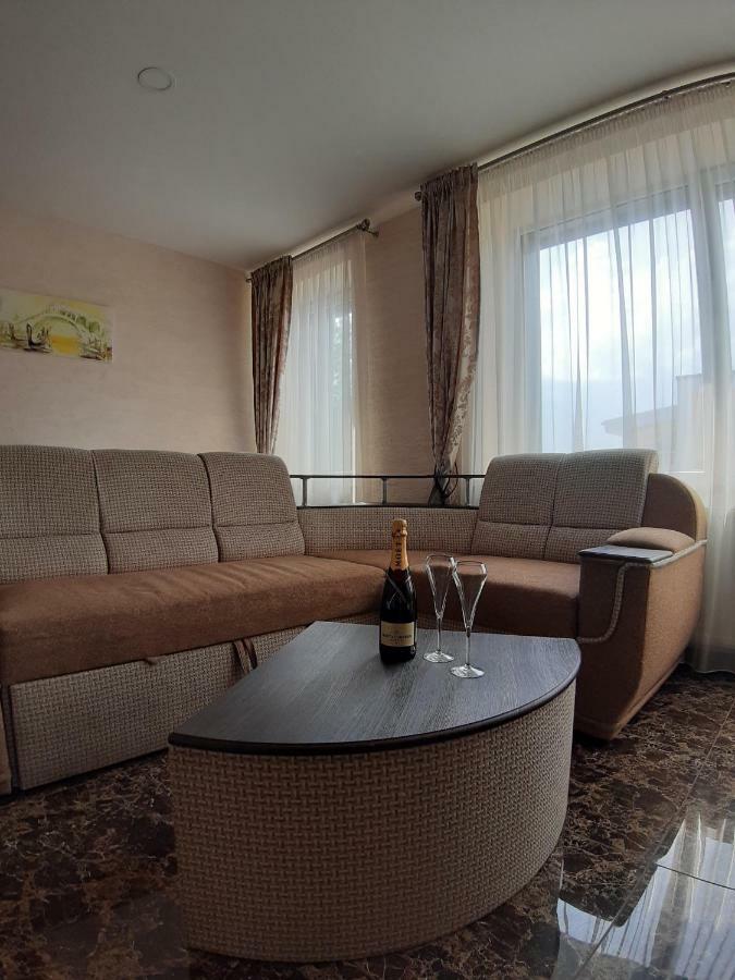 Arka Hotell Mažeikiai Eksteriør bilde