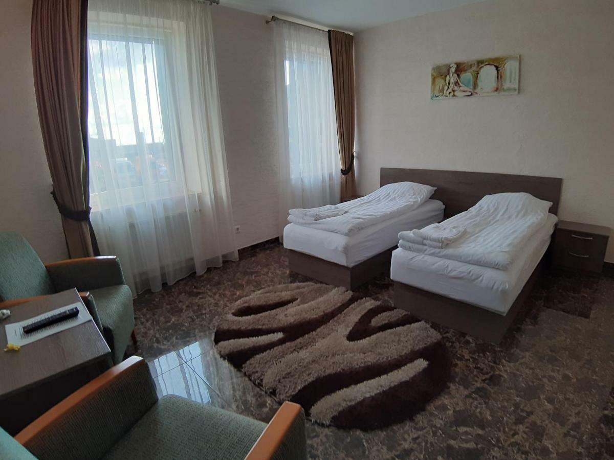 Arka Hotell Mažeikiai Eksteriør bilde