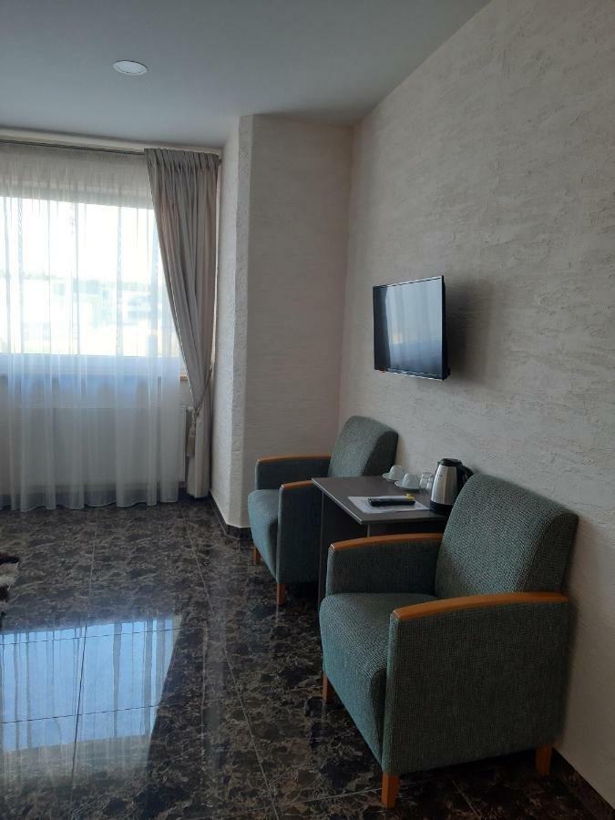 Arka Hotell Mažeikiai Eksteriør bilde