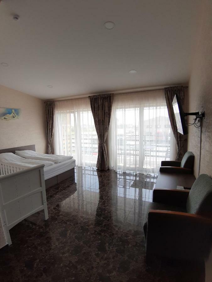 Arka Hotell Mažeikiai Eksteriør bilde